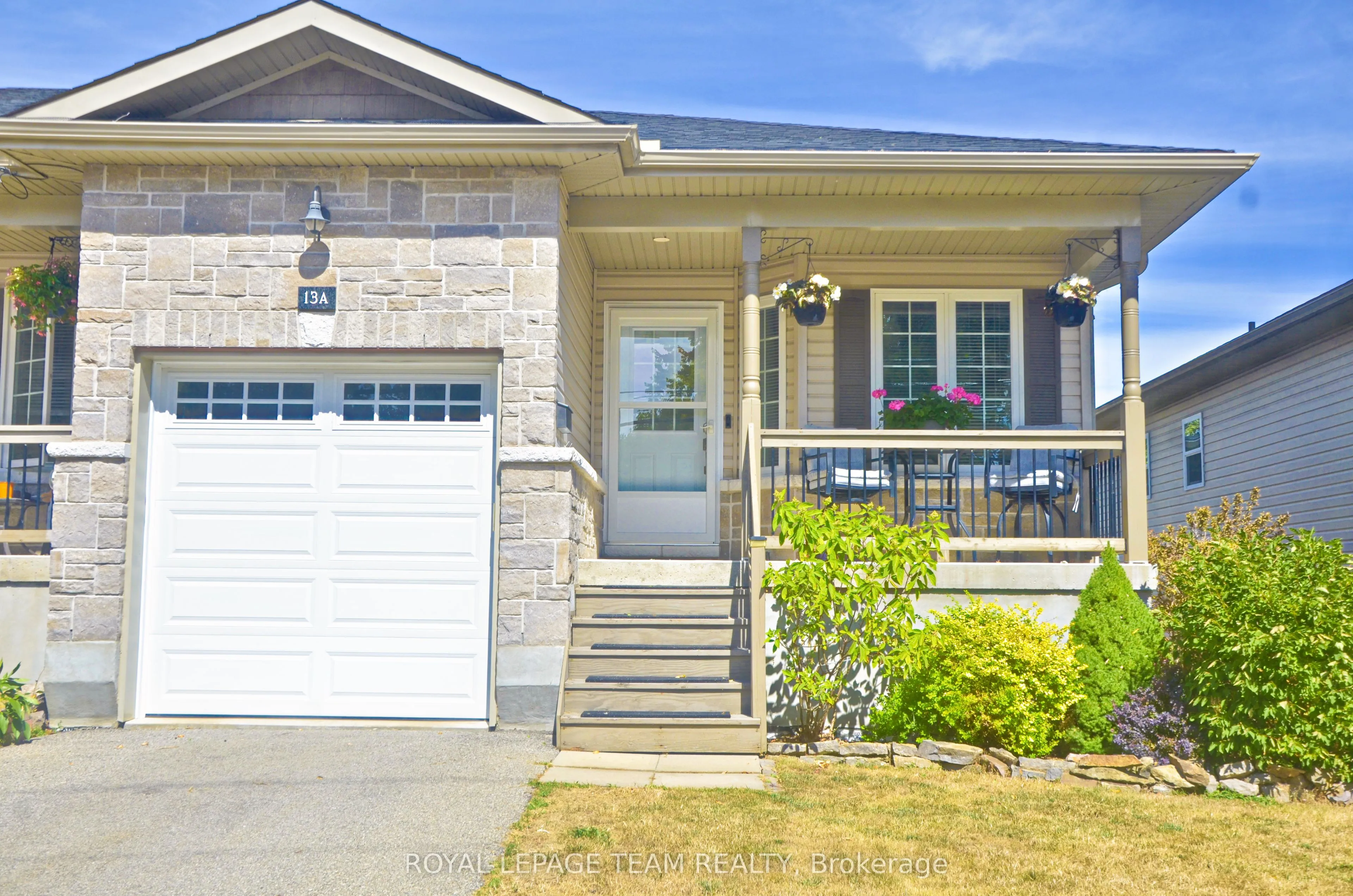 13A Centre Street, ON K6V 5S6