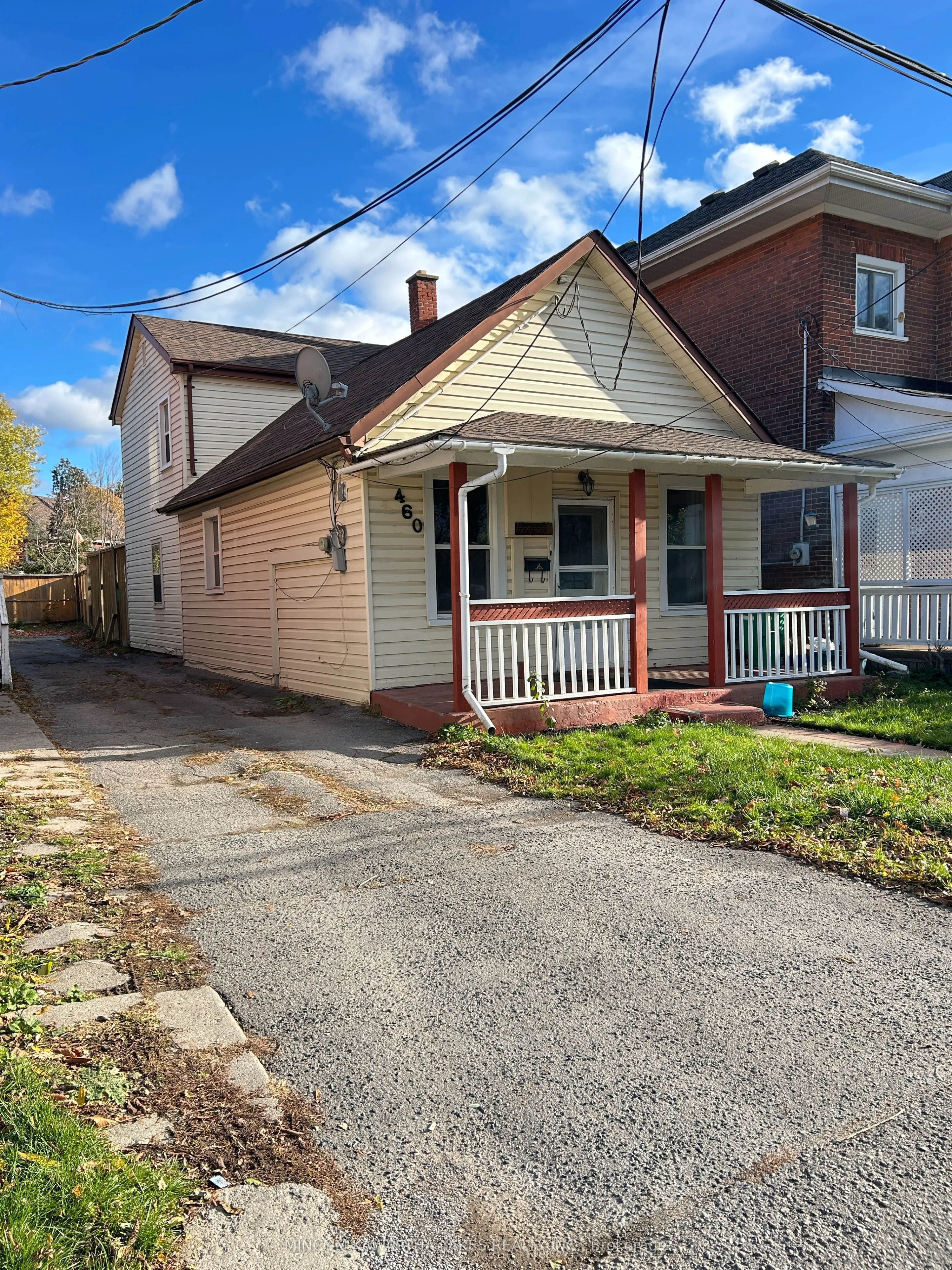 460 Driscoll Terrace, ON K9H 1T7