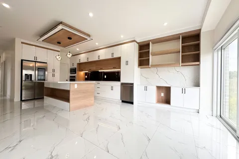 1292 HONEYWOOD Drive, ON N6M 1C1