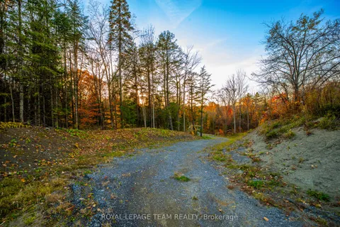 1201 Dunning Road, ON A1A 1A1