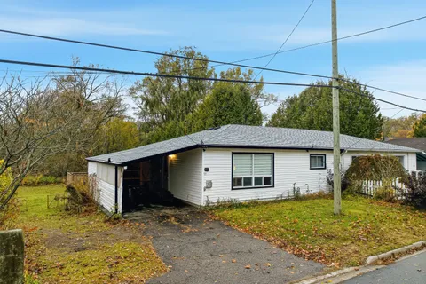 42 Division Street, ON K0K 1S0