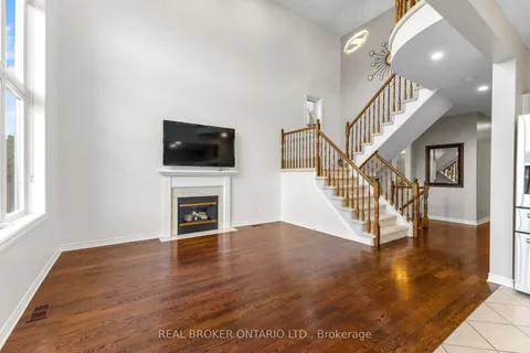 2014 Jasper Avenue, ON K1V 1Z5