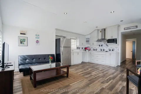 6483 Ash Street, ON L2G 2H4