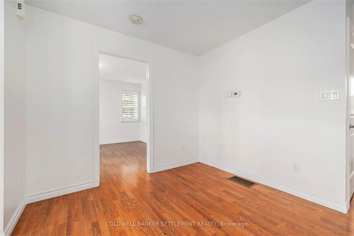 118 Bay Street, ON K7C 4K9