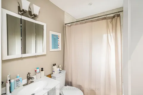 319 Hunter Street, ON L8P 1S5