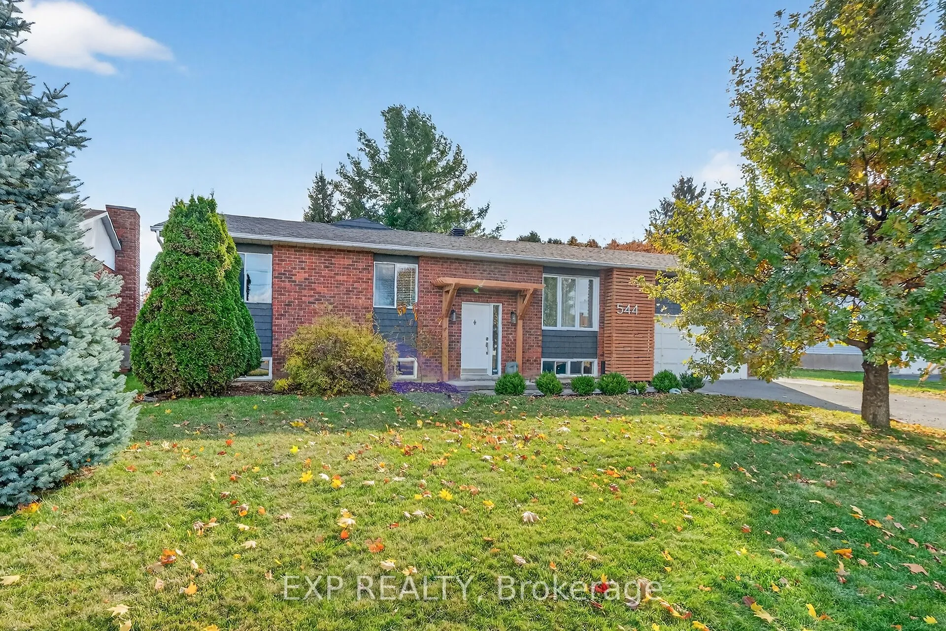 544 Loucks Drive, ON K4R 1B6