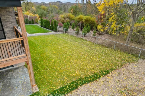 149 Willowbrook Drive, ON L3C 0G2