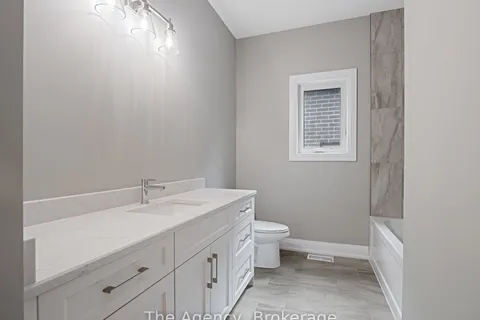 149 Willowbrook Drive, ON L3C 0G2