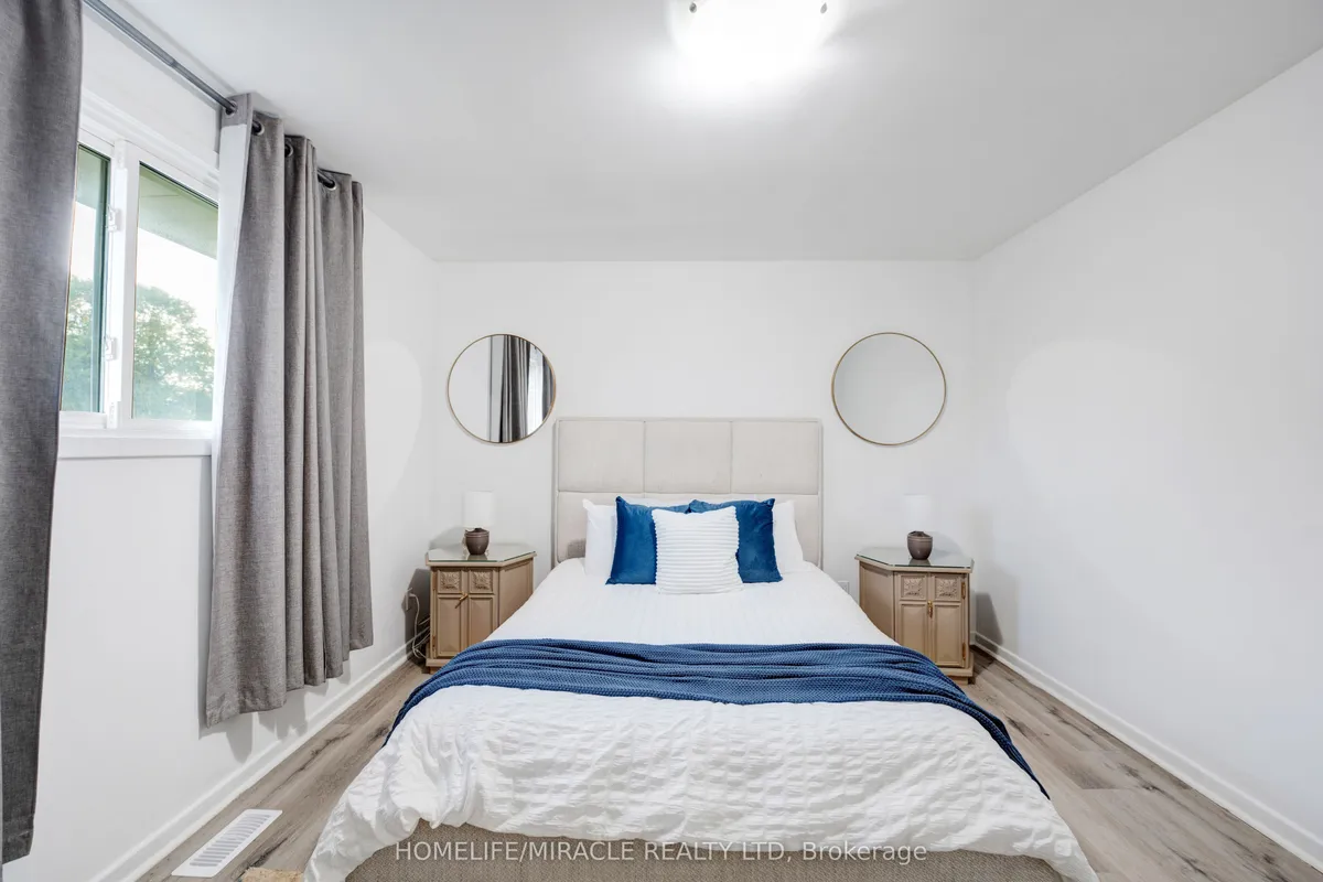 7250 Maywood Street, ON L2E 5P5