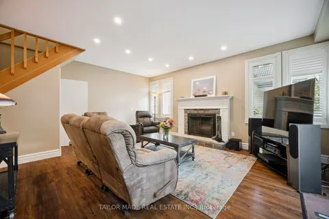 4 Leslie Street, ON N6H 1H9