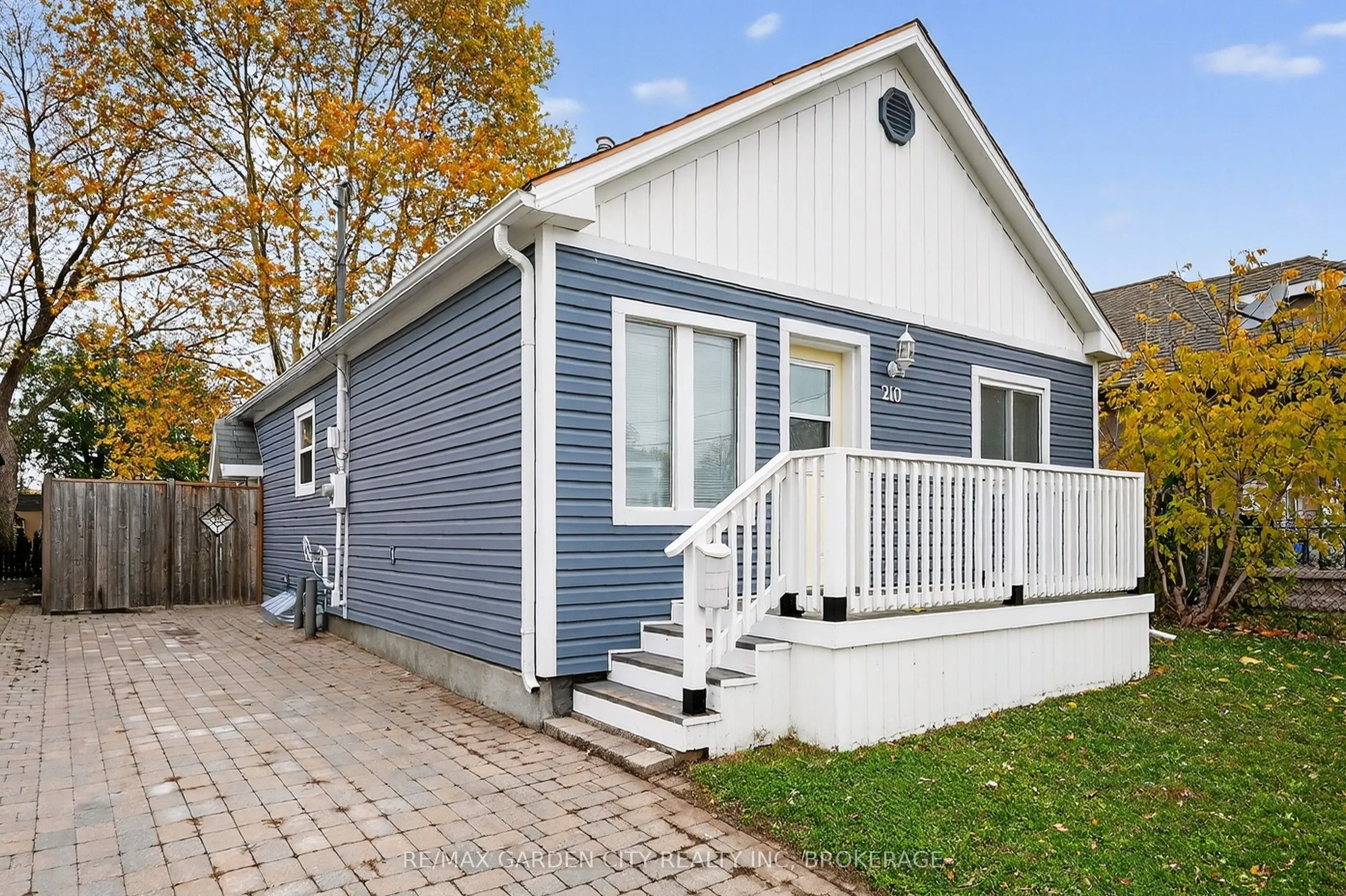 210 Wright Street, ON L3B 2K3