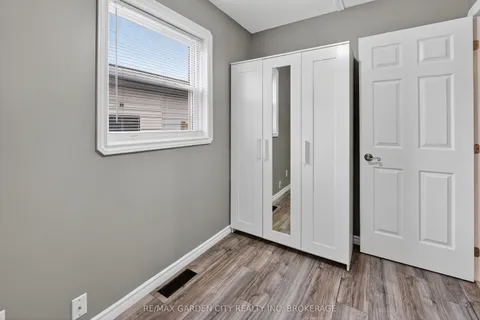 210 Wright Street, ON L3B 2K3