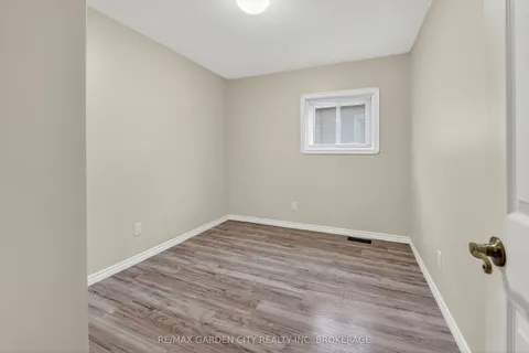 210 Wright Street, ON L3B 2K3