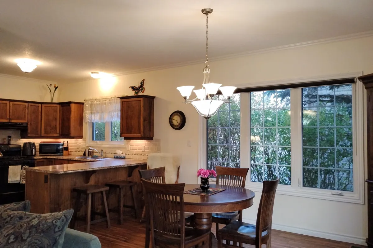 97 St Patrick Street, ON N7A 2L5