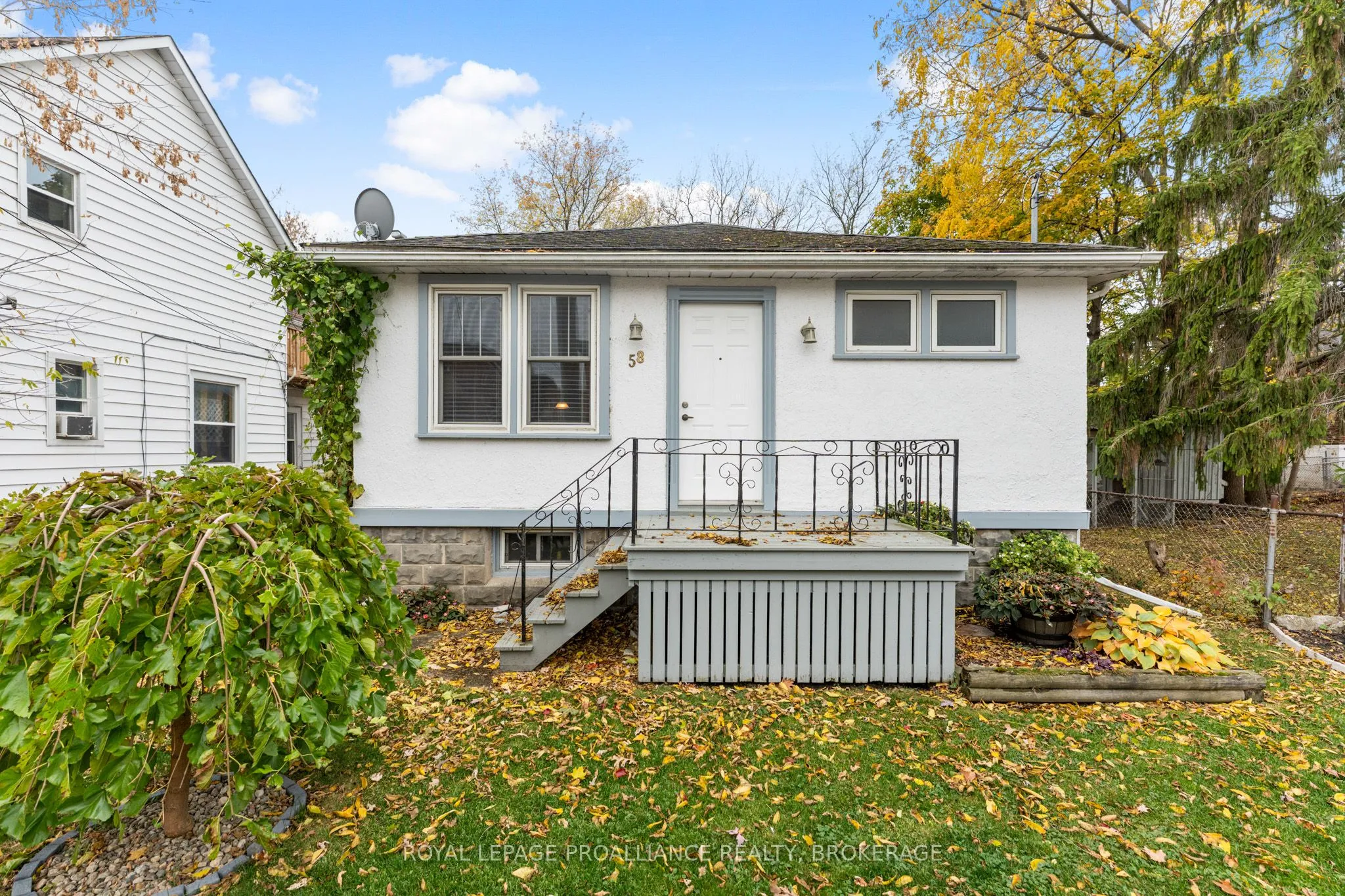 58 Stanley Street, ON K7K 1Y1