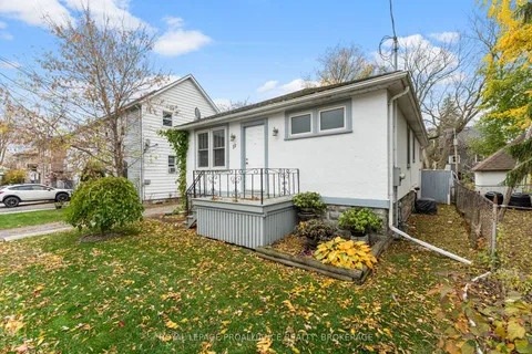 58 Stanley Street, ON K7K 1Y1