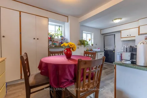 198 Harriet Street, ON K7S 2T1