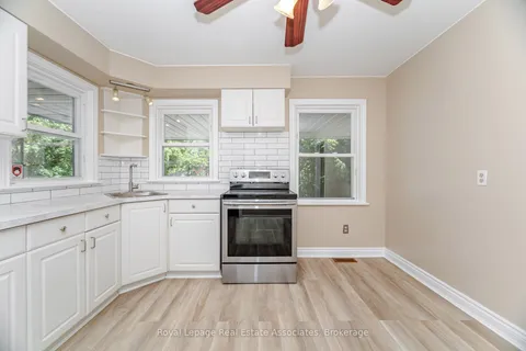 319 Grantham Avenue, ON L2M 5A5