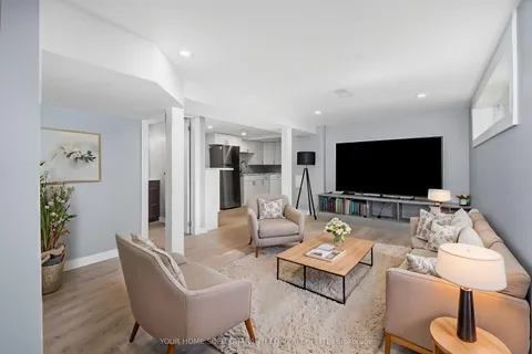 233 Normanhurst Avenue, ON L8H 5N1