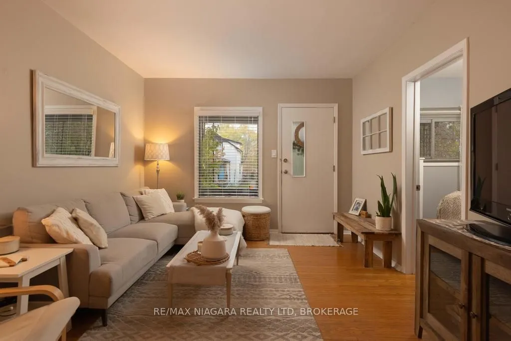 26 Hazel Street, ON L2T 1E1