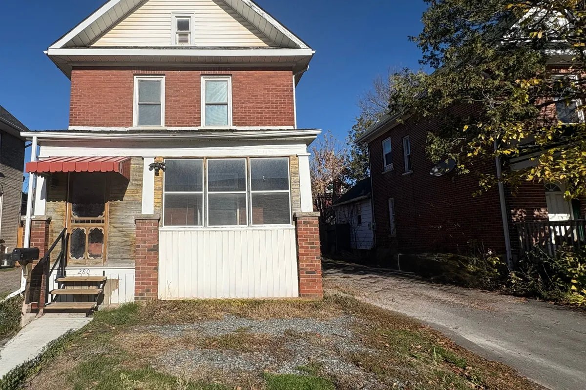 280 Lansdowne Street, ON K9J 1Y8