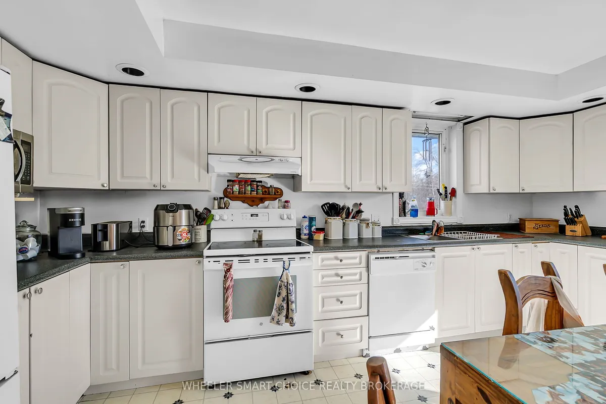 17637 Island Road, ON K0C 1S0