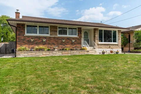 7 Kenwood Crescent, ON L8T 1W3