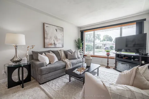 7 Kenwood Crescent, ON L8T 1W3