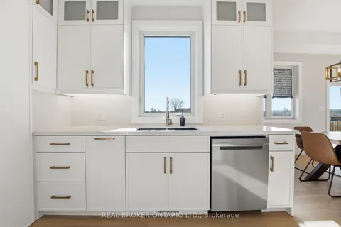 48 Rebecca Drive, ON N5H 0A1