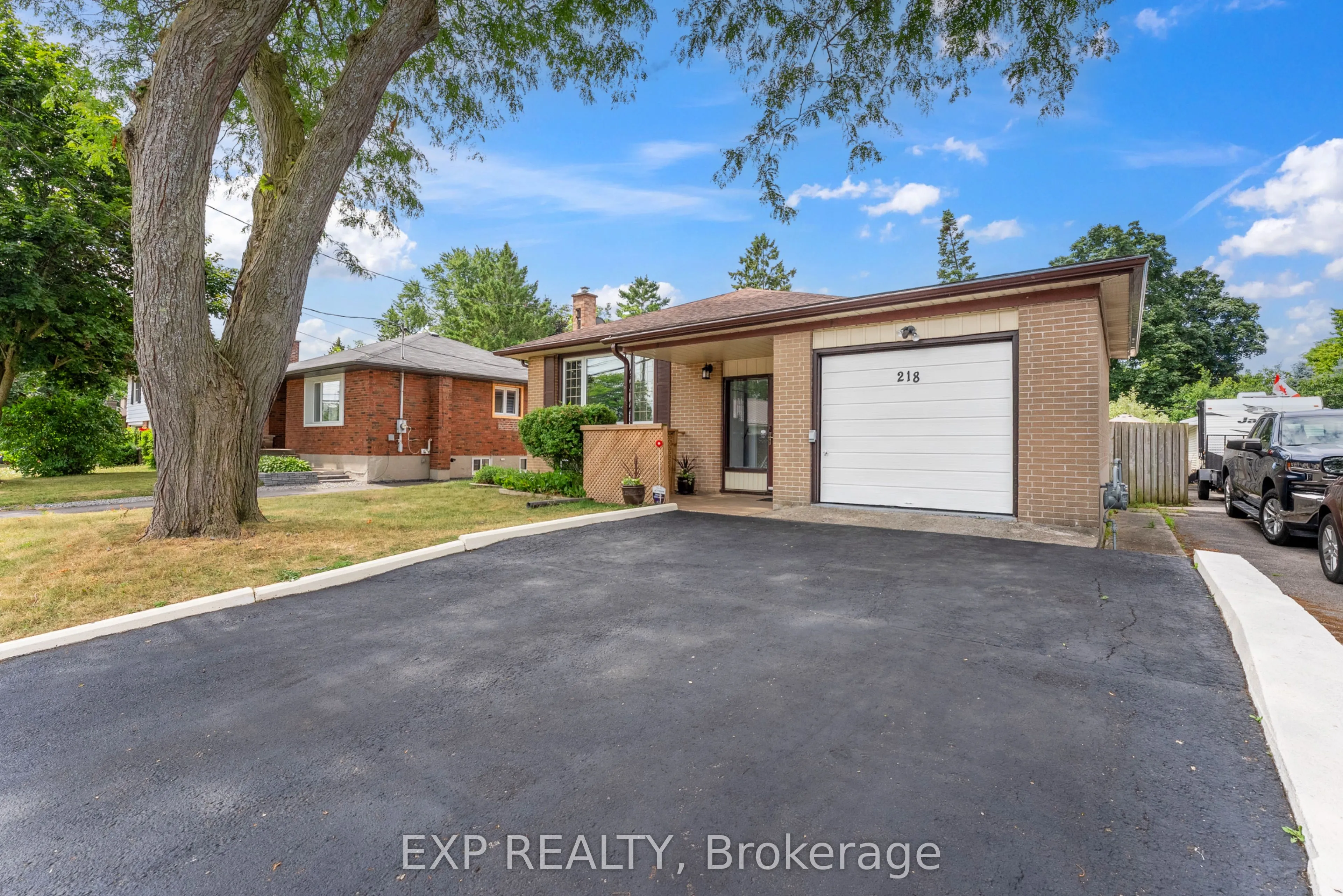 218 Farley Avenue, ON K8N 4L5