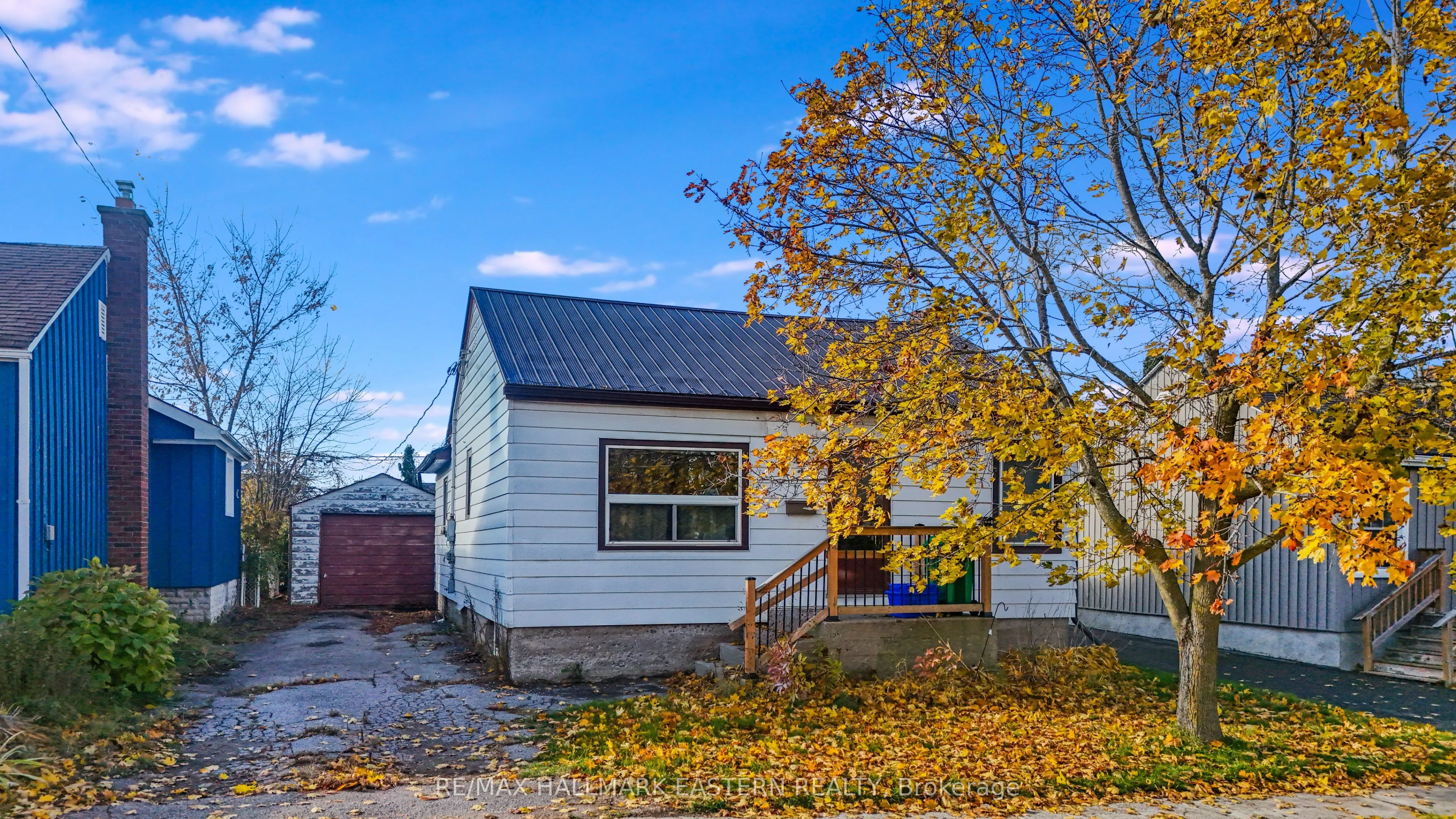 7 Wallace Street, ON K9H 1A8