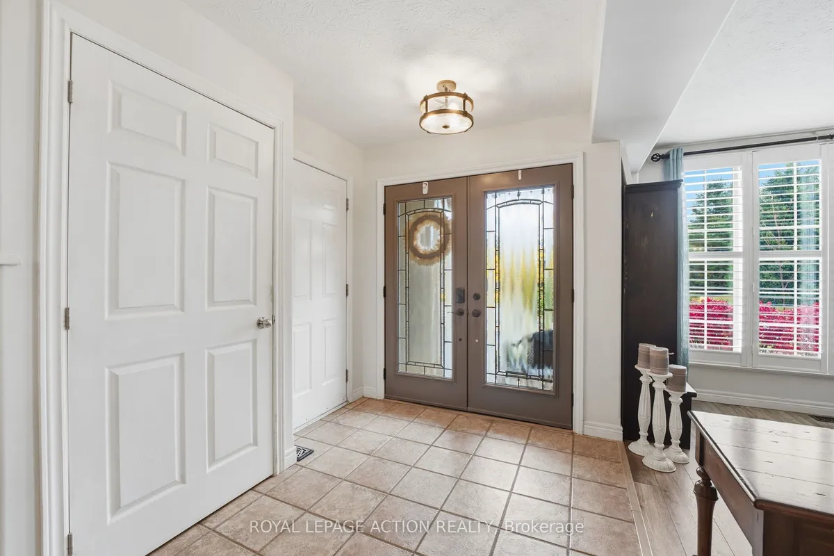 209 Dundas Street, ON N3L 4H3