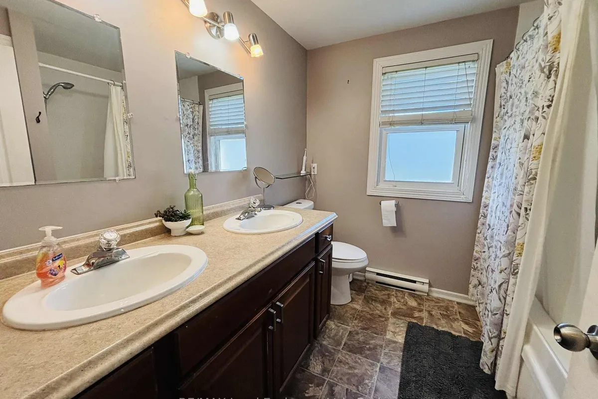 206 Grace Street, ON N0H 2N0