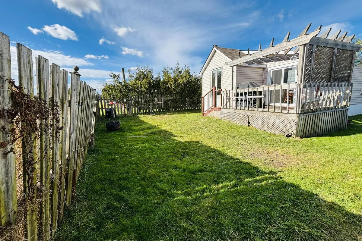 206 Grace Street, ON N0H 2N0