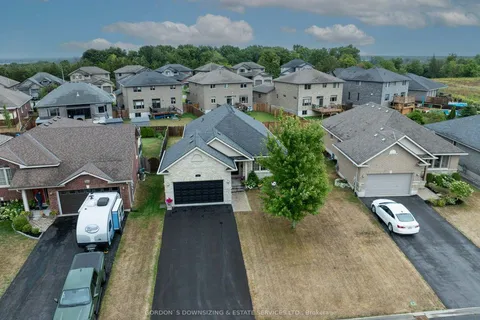 114 Parkview Heights, ON K8V 0A3