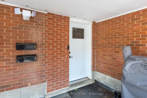 1067 Bernhardt Street, ON N3H 2X9