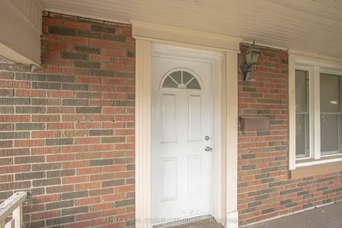 386 Wharncliffe Road, ON N6J 2M1