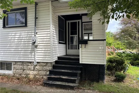 9 Grantham Avenue, ON L2P 3B3