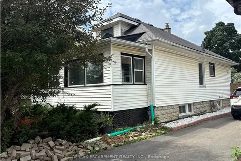 9 Grantham Avenue, ON L2P 3B3