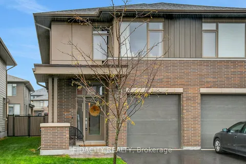 864 Moses Tennisco Street, ON K1K 5A2