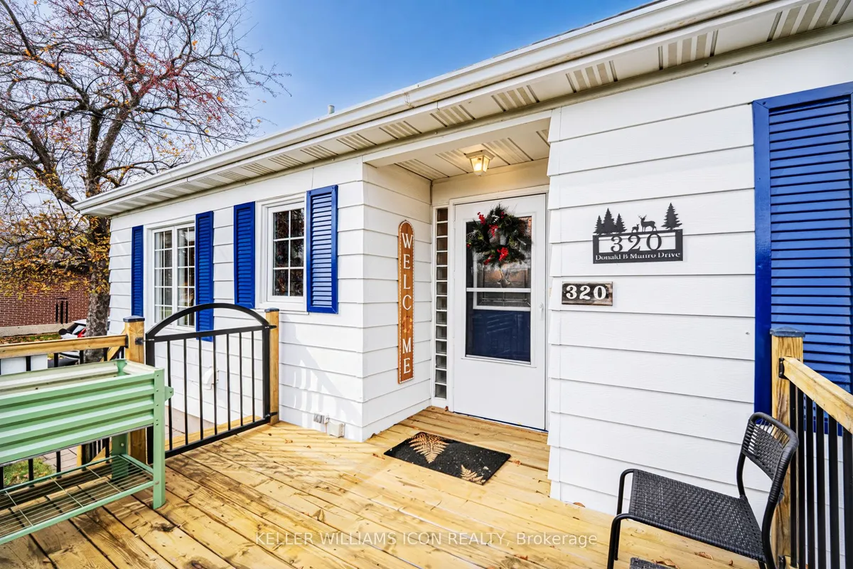 320 Donald B. Munro Drive, ON K0A 1L0