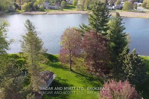 99 River Road, ON K7R 3H3