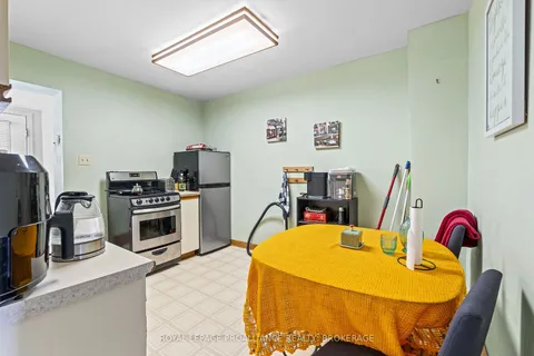 274 Wellington Street, ON K7K 2Z1