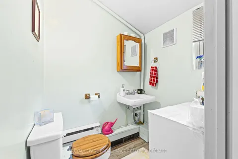 274 Wellington Street, ON K7K 2Z1