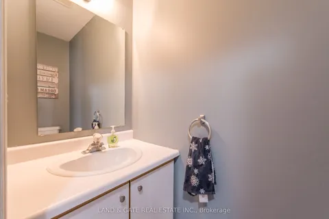 912 Heenan Street, ON K9A 5G9