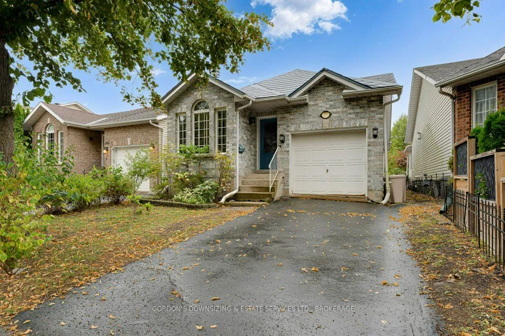 464 Freeman Crescent, ON K7K 7C8