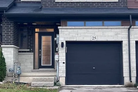 25 Greenwich Avenue, ON L8J 0L5
