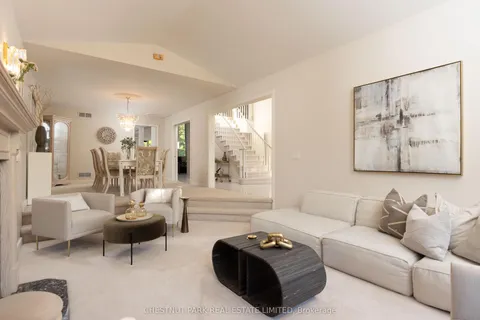 81 Francis Creek Boulevard, ON L2W 1B3