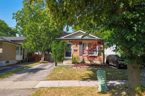 126 Olympic Crescent, ON N6G 3P7