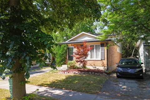 126 Olympic Crescent, ON N6G 3P7